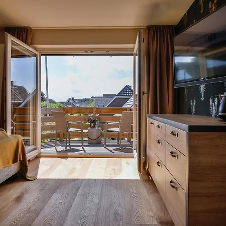 Sylter Hahn Отель Вестерланд